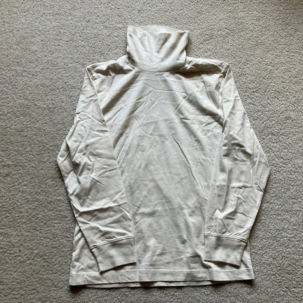 Abercrombie & Fitch Soft A&F Collection cream turtleneck